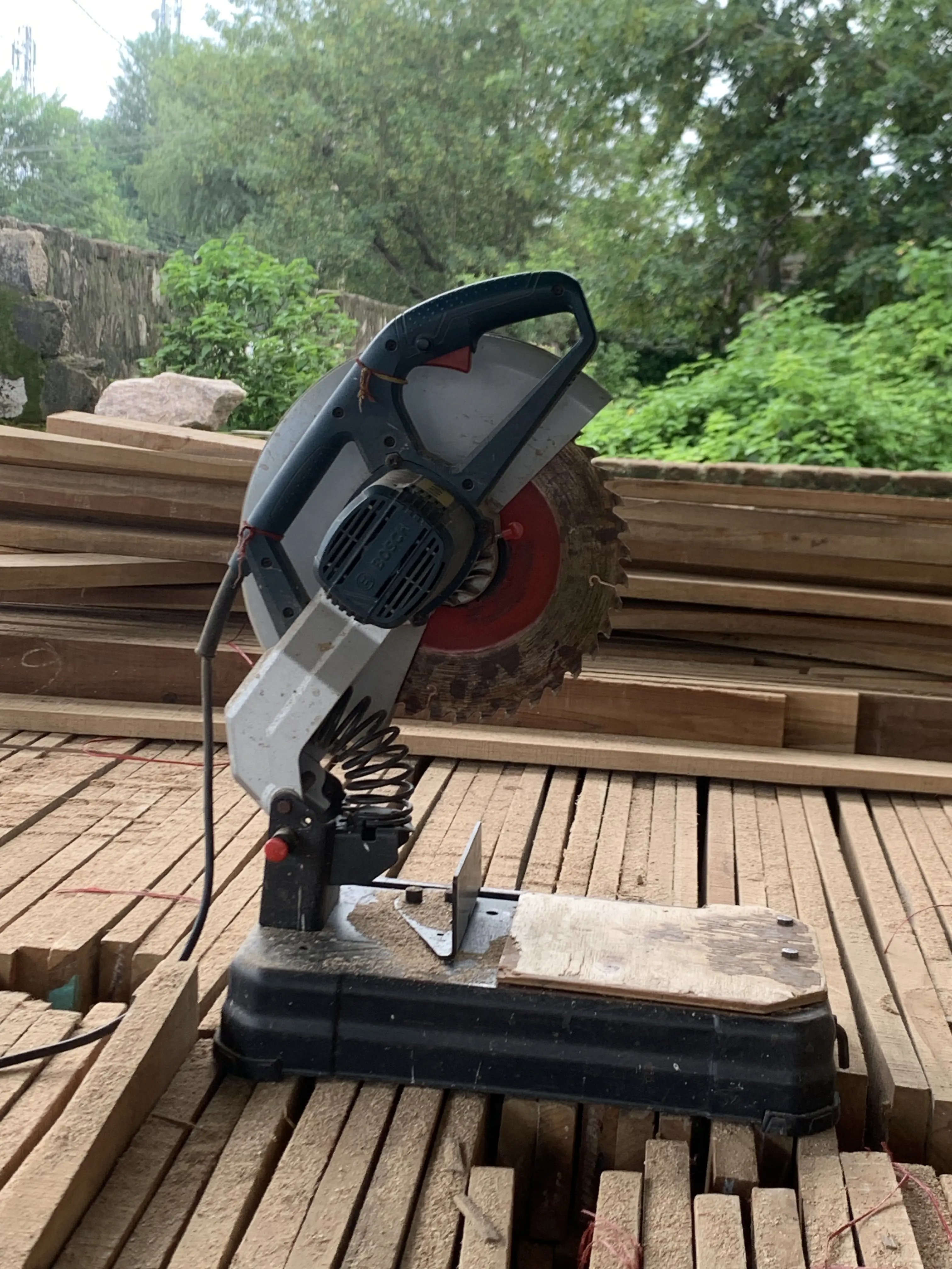 BOSCH GCO 220 Professional Cut-Off Saw at Savitri Timbers